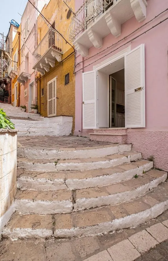 ⭑⭑⭑⭑⭑La perla Rosa nel centro storico a Carloforte 0*, Carloforte (Isola di San Pietro)